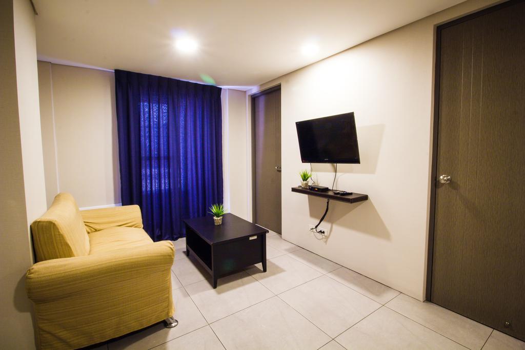 Jade Hotel And Suites Makati City Exterior photo