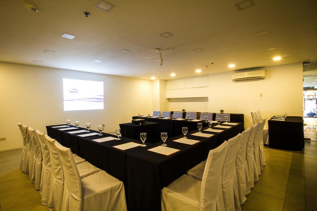 Jade Hotel And Suites Makati City Exterior photo