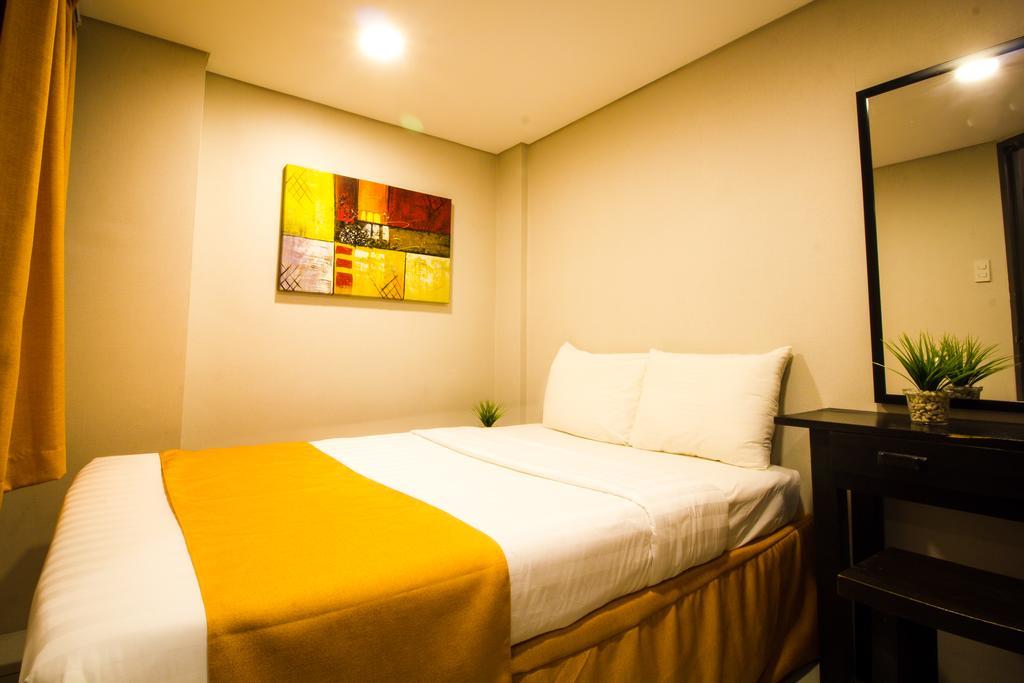 Jade Hotel And Suites Makati City Exterior photo