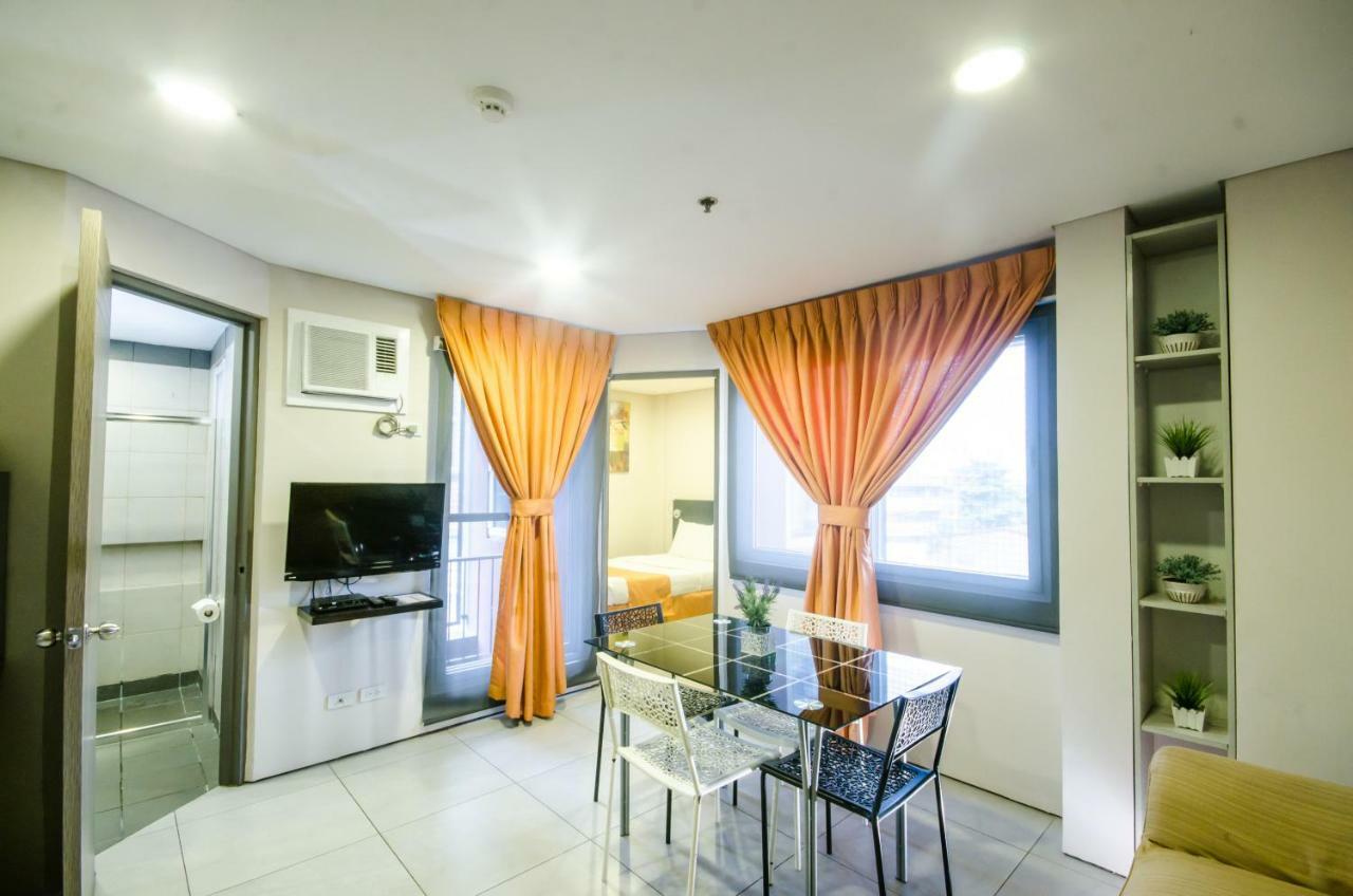 Jade Hotel And Suites Makati City Exterior photo